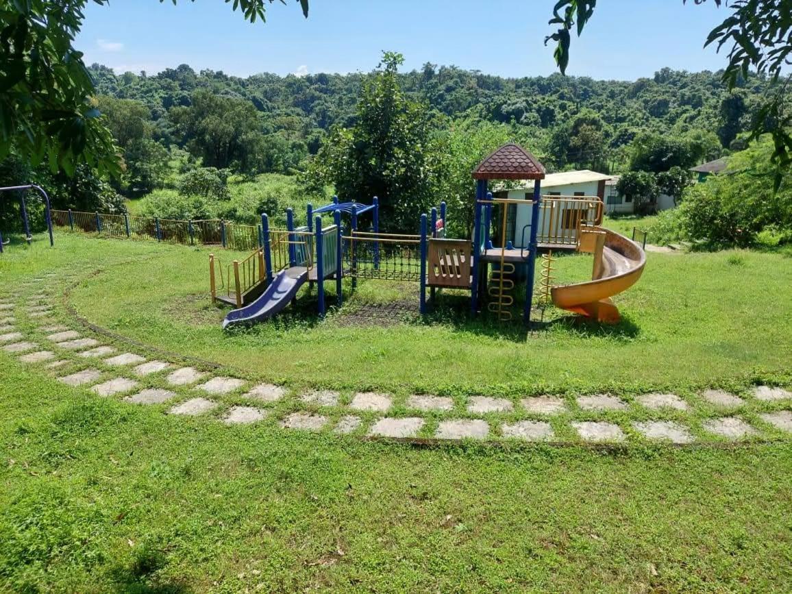 Destination A1 32 Villa Нерал Екстериор снимка